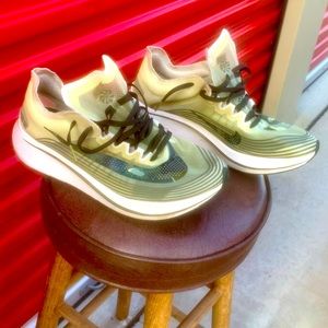 Nike zoom fly sp mens running shoes